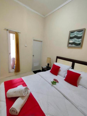 Room in BB - Perfect Double Room with Ac in Center Bogor